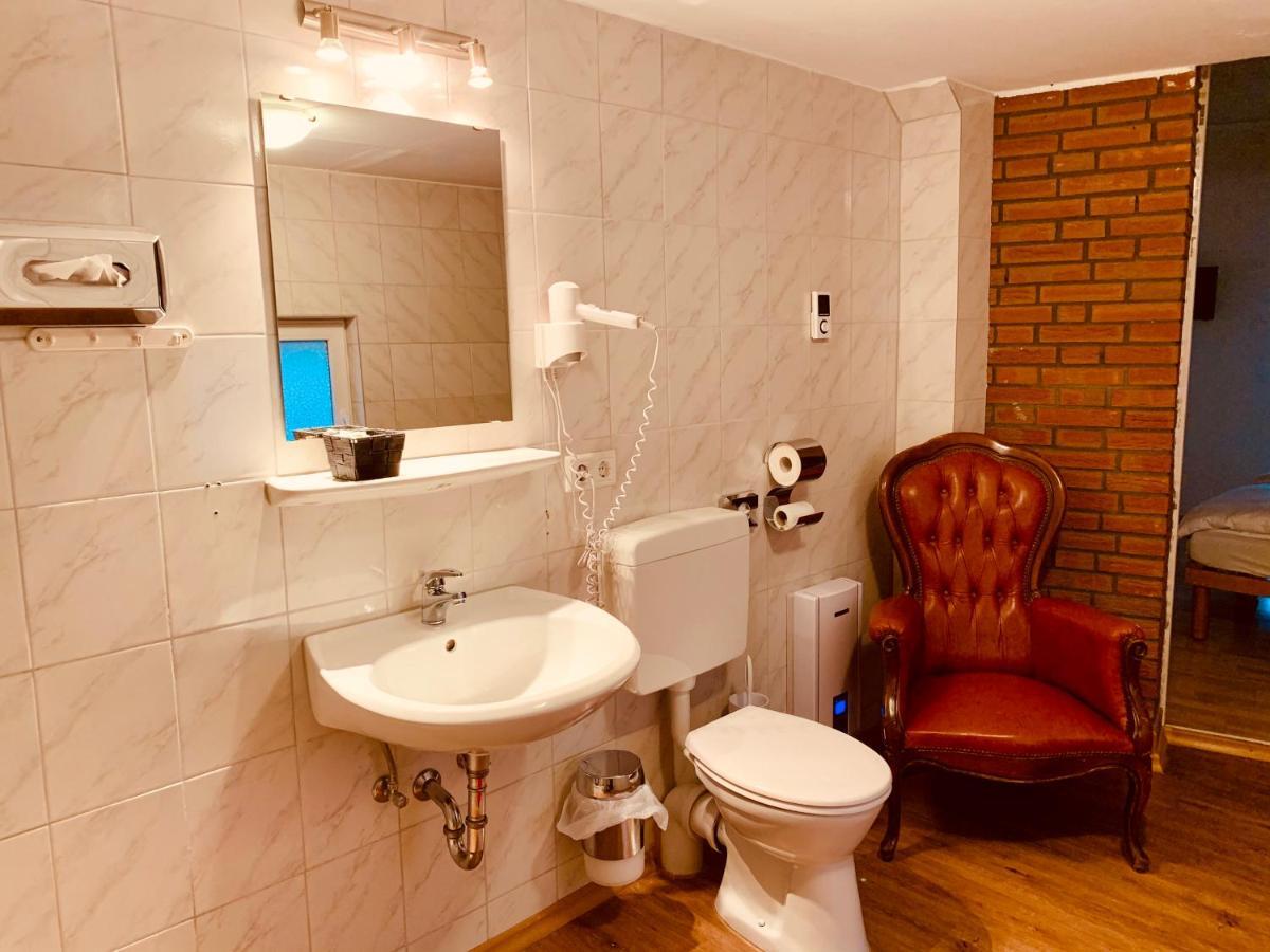 Hotel Gasthaus Zur Eule Кельн Екстер'єр фото